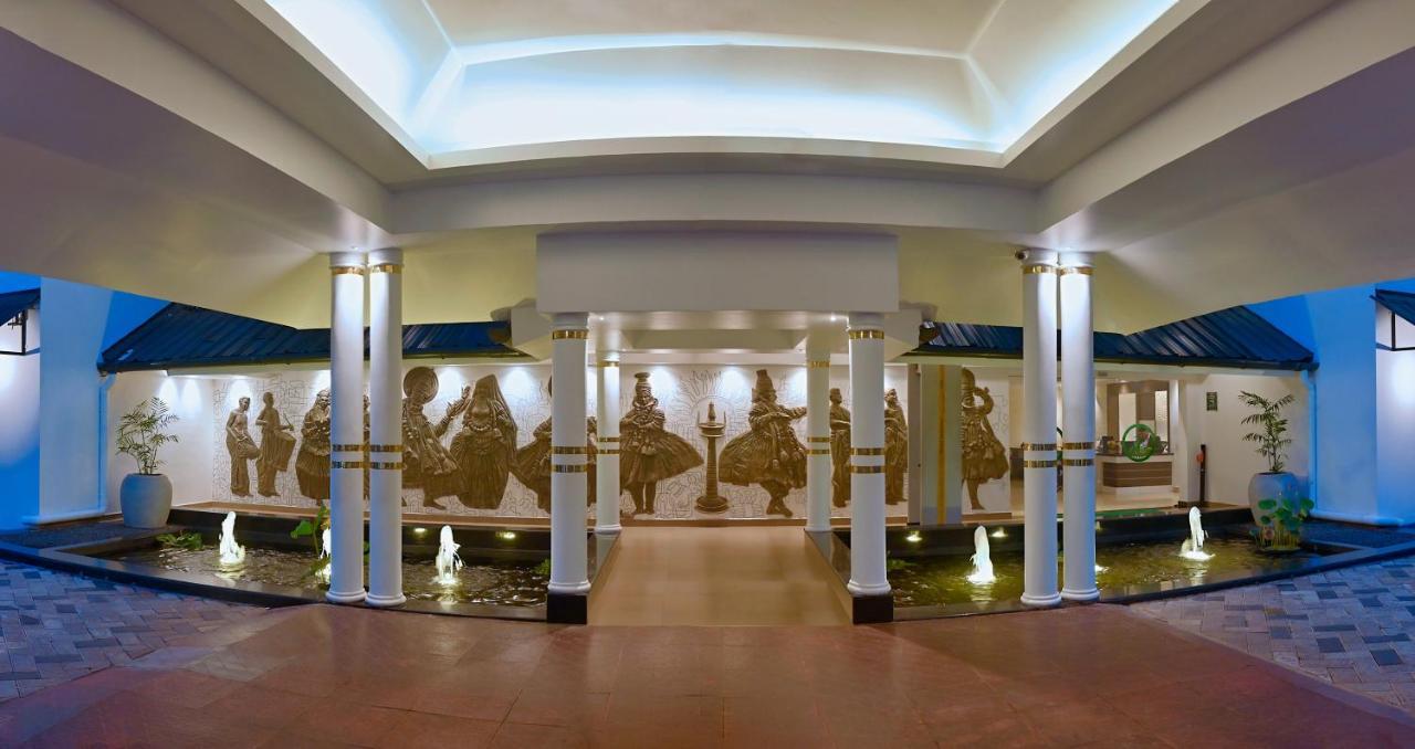 Contour Backwaters Hotel Resort & Convention Centre Rāmankari Екстериор снимка