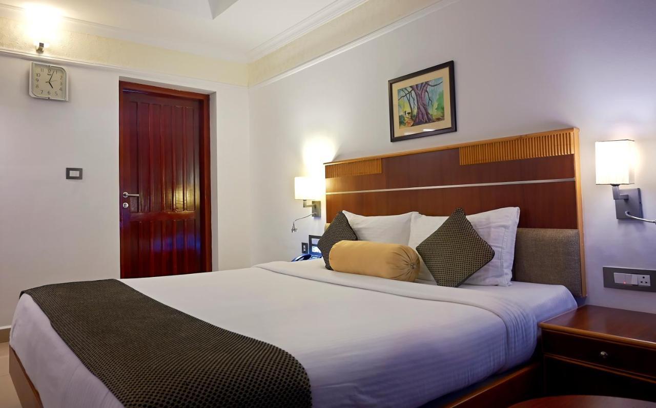Contour Backwaters Hotel Resort & Convention Centre Rāmankari Екстериор снимка