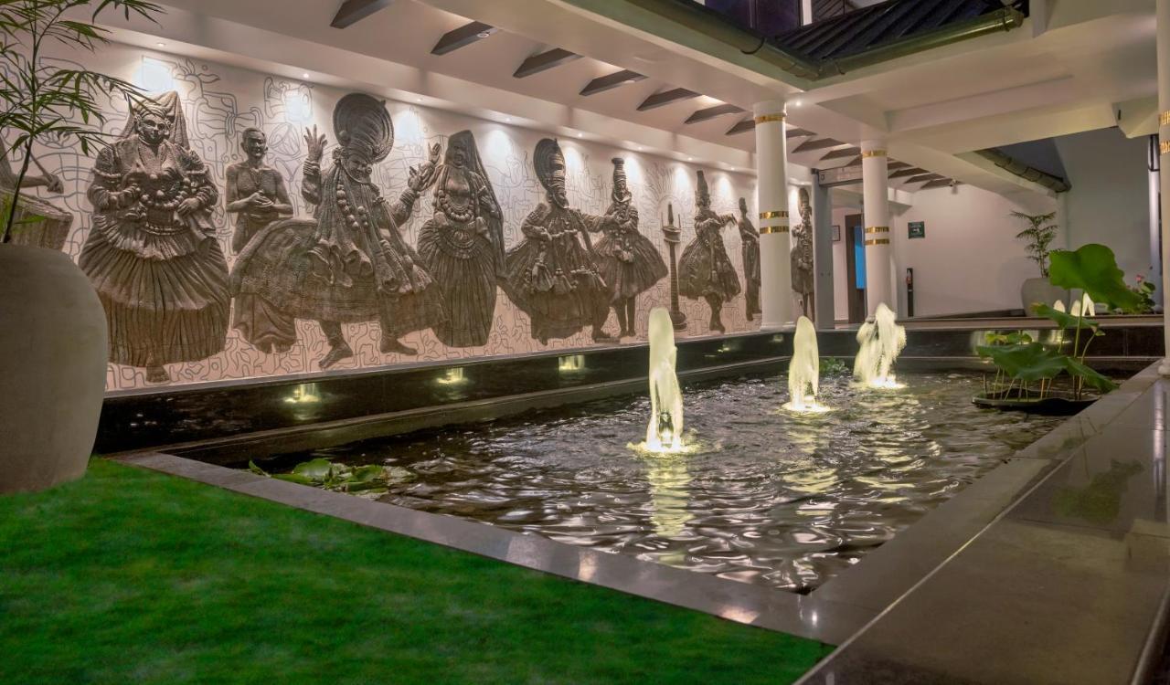 Contour Backwaters Hotel Resort & Convention Centre Rāmankari Екстериор снимка